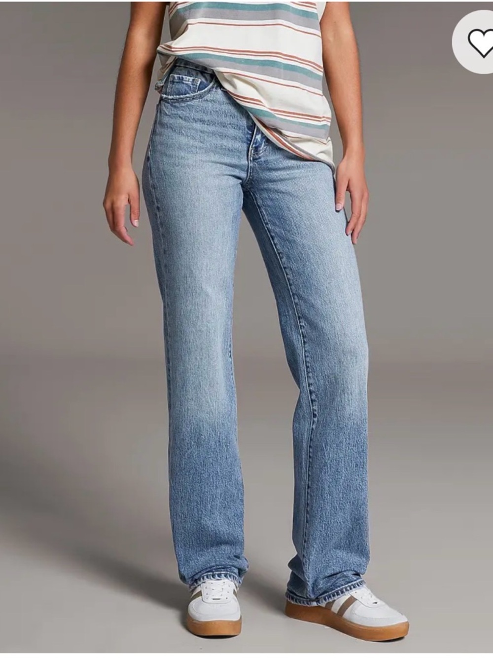 BKE Women's Straight-Leg Jeans in Light Blue Wash